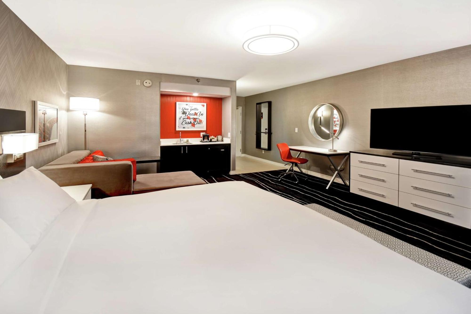 Doubletree By Hilton Deadwood At Cadillac Jack'S Kültér fotó